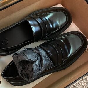 Massimo Dutti BLACK LEATHER LOAFERS WITH TRACK SOLES Size: 7½